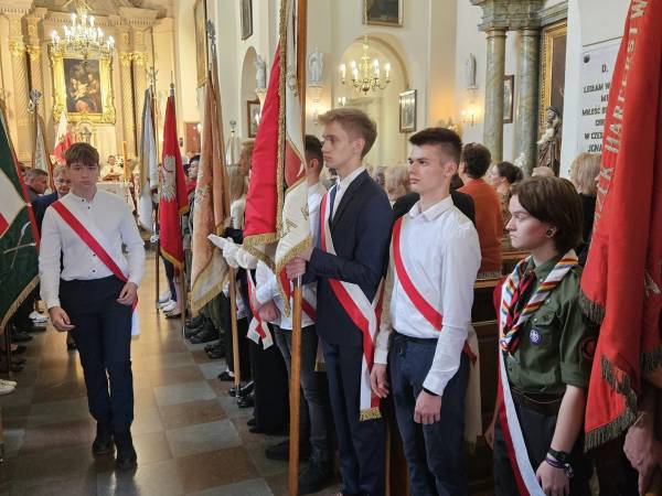 Trzeciomajowa wędrówka przez historię